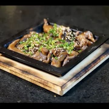 Shimeji — Cogumelos Shimeji Refogados com Molho Dashi