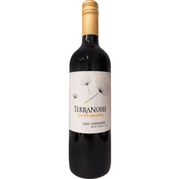 Carménère Estate — Coloração violácea. Traz fruta negra madura, suaves notas de chocolate e especiarias. Médio corpo, fresco, com taninos macios, muito balanceado.