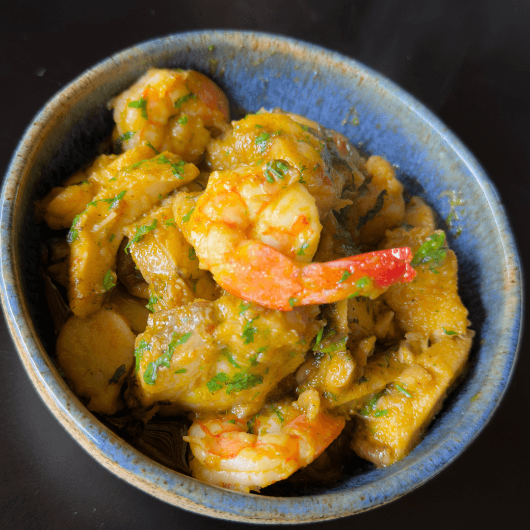 Camarão com Peixe Branco e Lula — Camarão com Peixe Branco e Lula Salteados em Manteiga Finalizados com Molho Peruano Aji Amarillo